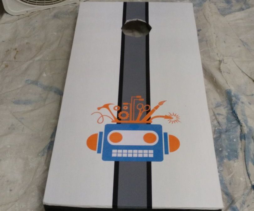 Robot Logo for Cornhole Game Using Silhouette Portrait