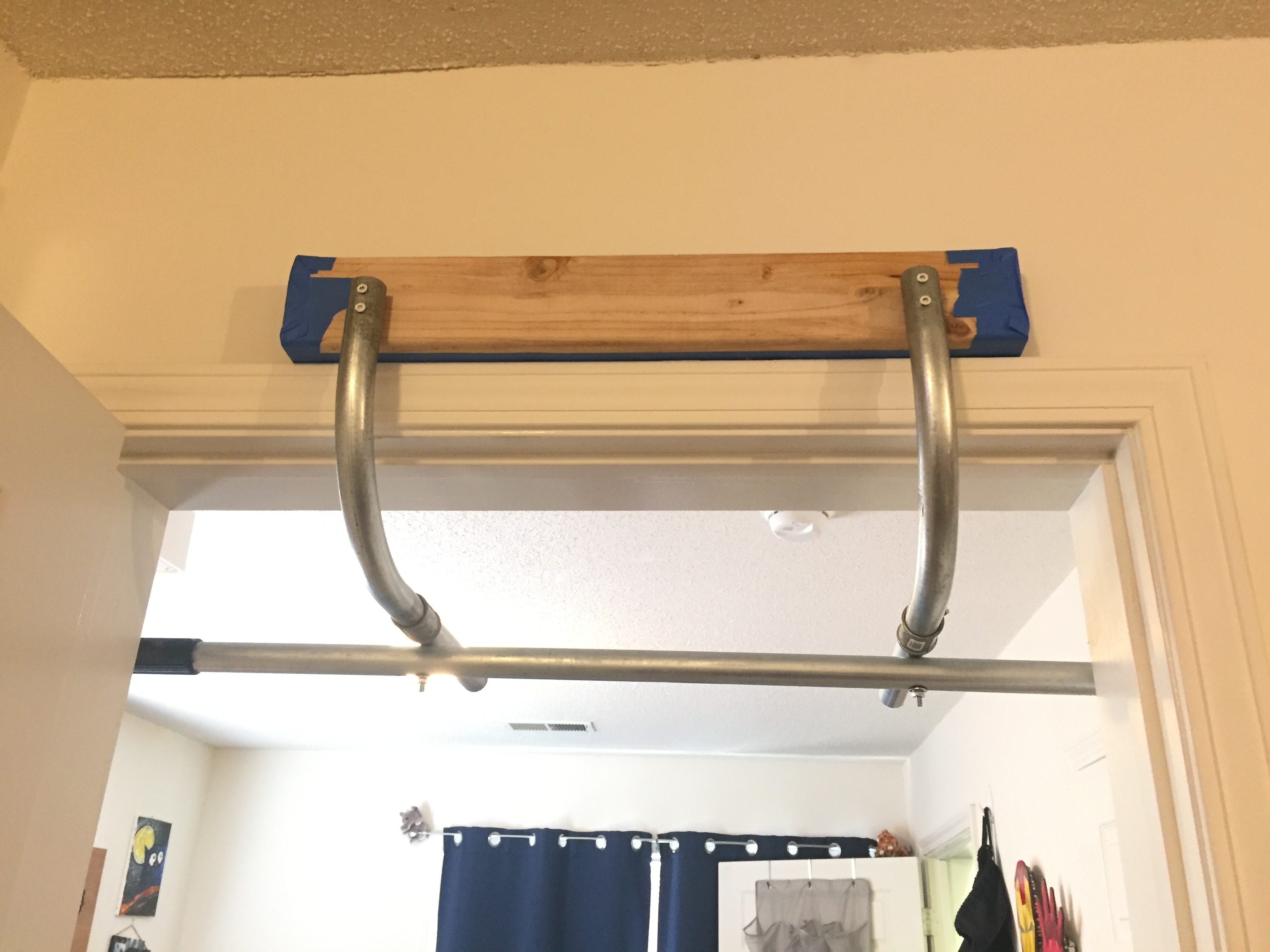 Doorway Pull Up Bar From EMT Conduit 4 Steps Instructables