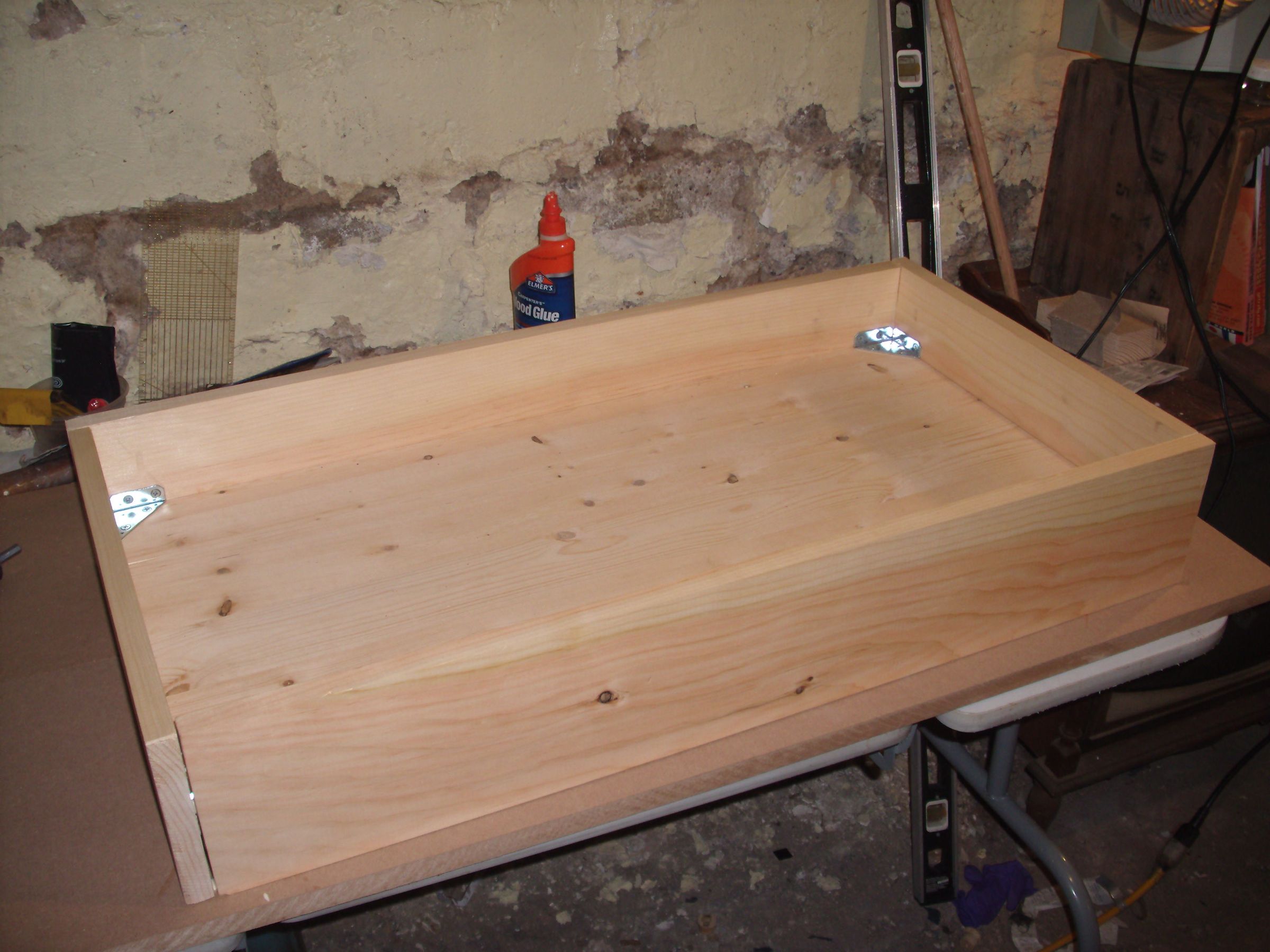 Baby Changing Tray That Fits on Top of a Bookshelf 7 Steps