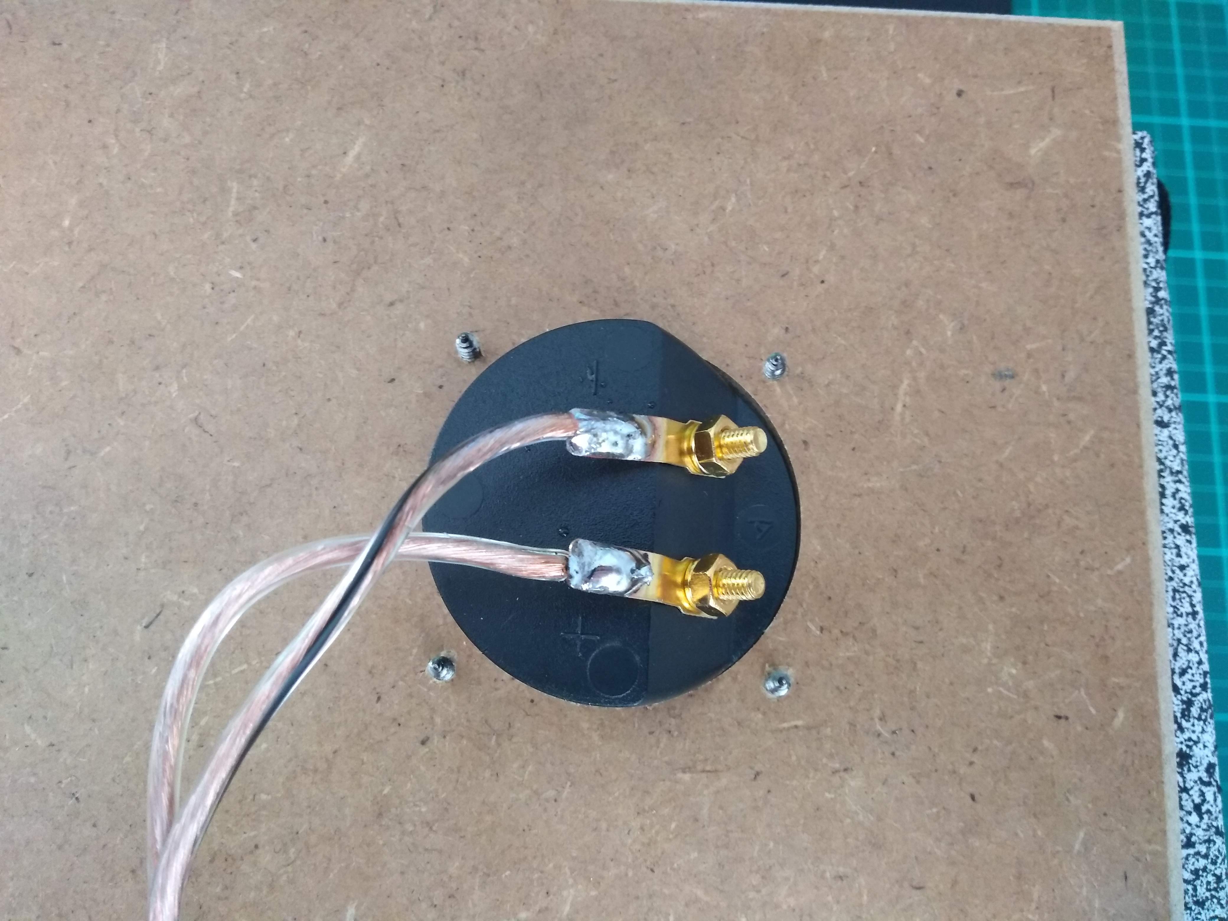 HiFi Speakers With Stone Effect 13 Steps (with