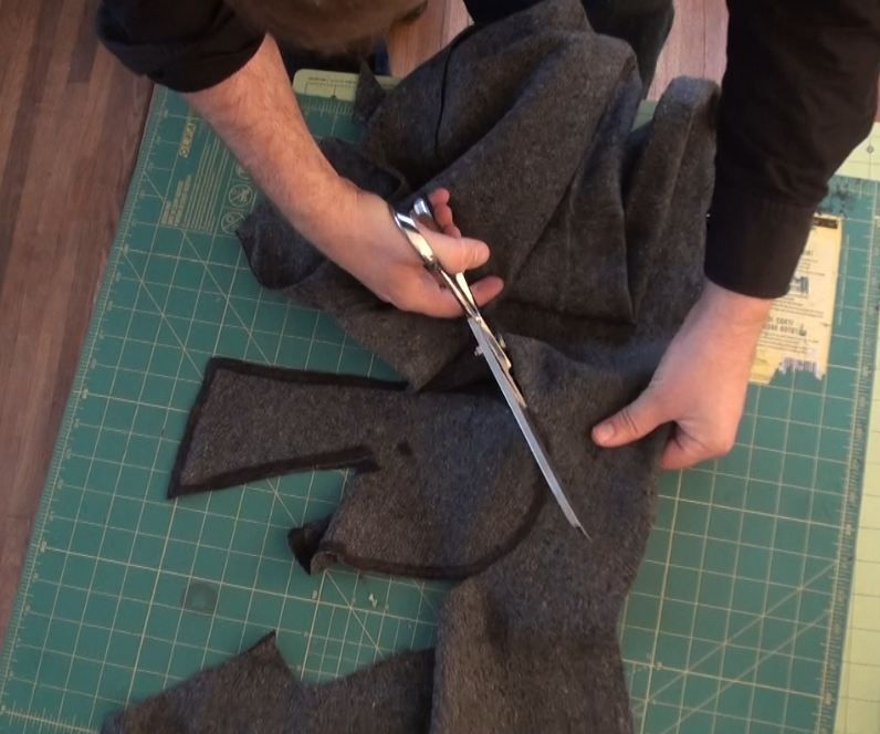 Making Mittens With Danielle Everine