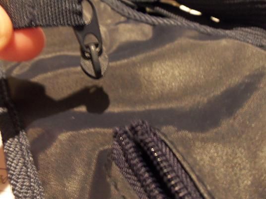 Reseat a Detached Zipper