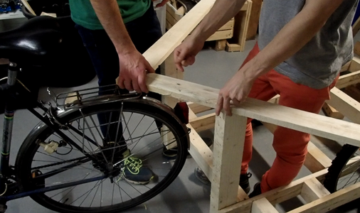 Link the Trailer to the Bike