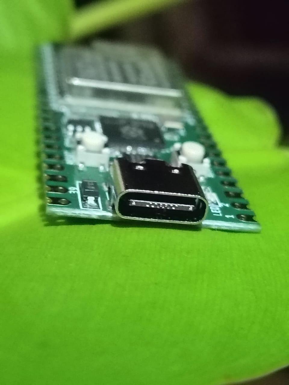 Key Features of the Pico W5: