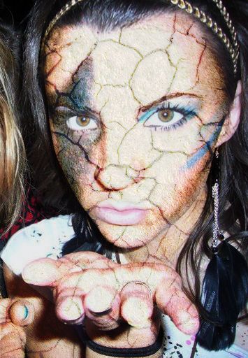 How to Make Your Skin a Different Texture for Creepy Effects Using Pixlr or Photoshop