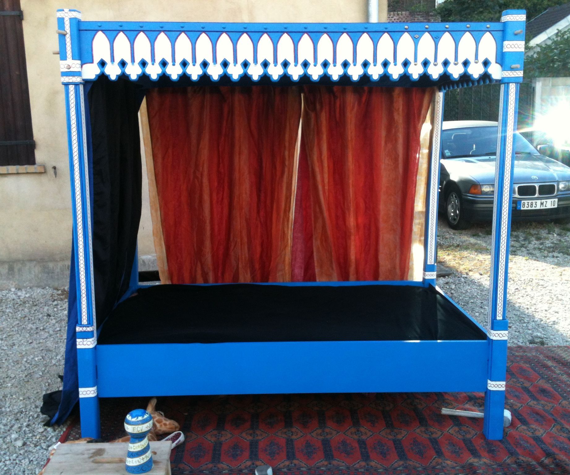 Medieval Baldaquin Bed / Lit À Baldaquin Médieval