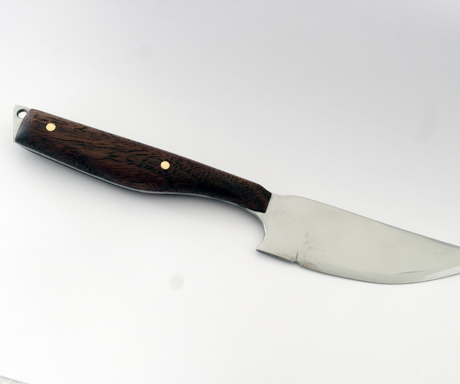 Make a Knife From a Saw Blade Using Basic Tools
