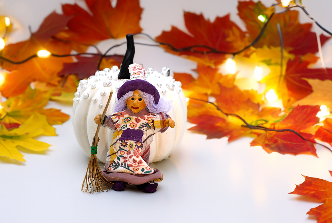 Paper Mâché Witch – DIY Halloween Craft