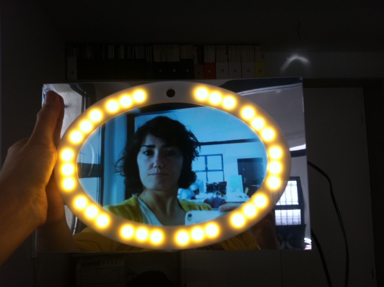 Devenir : an Interactive Mirror of Gender Fluctuation