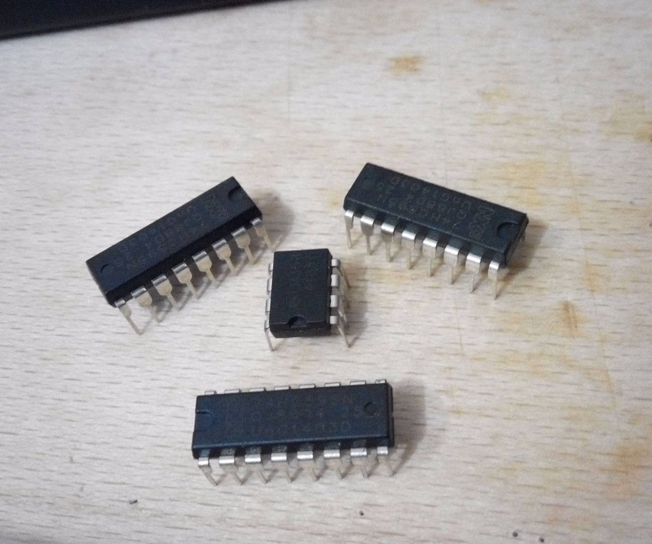 Getting more I/O pins on ATTiny with Shift Registers