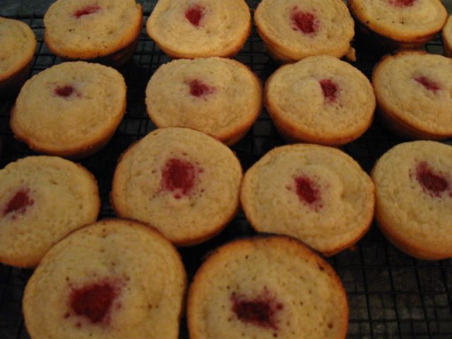 Mochiko Cake With Your Favorite Berries