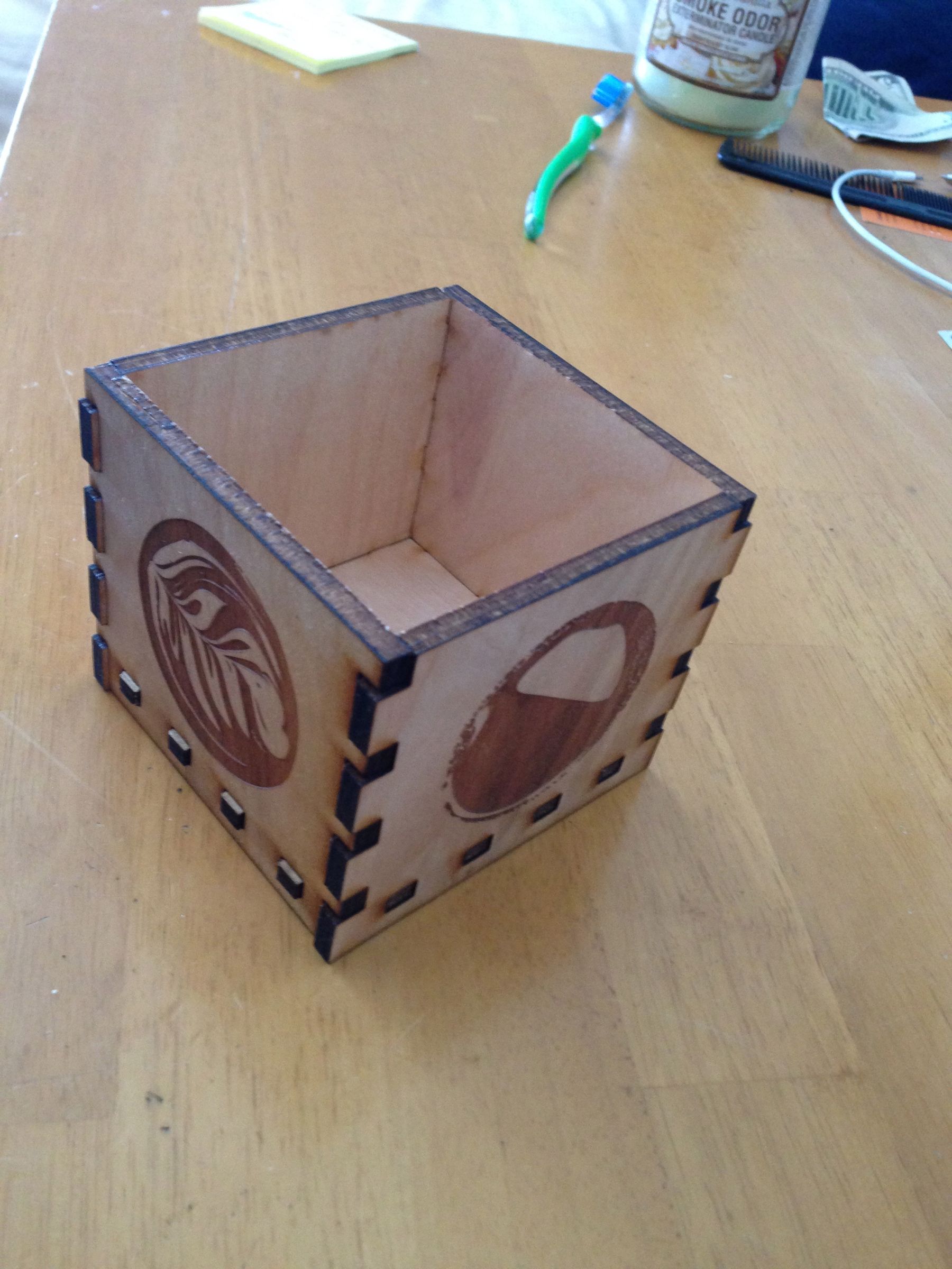 Making a Simple Laser-Cut Box With a Supportive Bottom