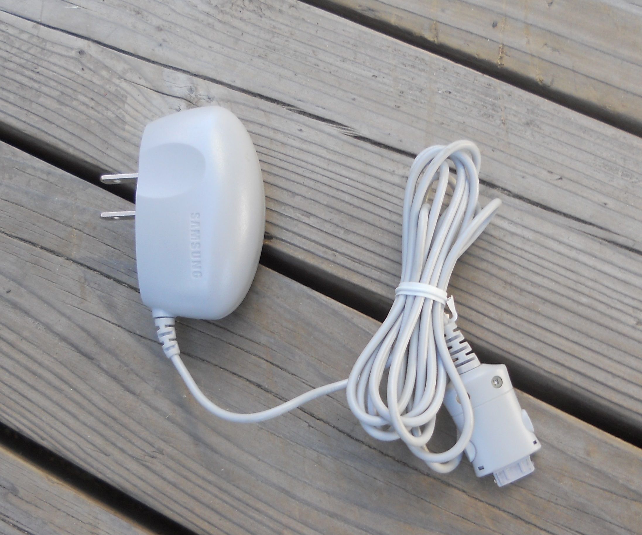 Modifying the Output Voltage of an Adjustable AC-to-DC Converter (Phone Charger Hack)