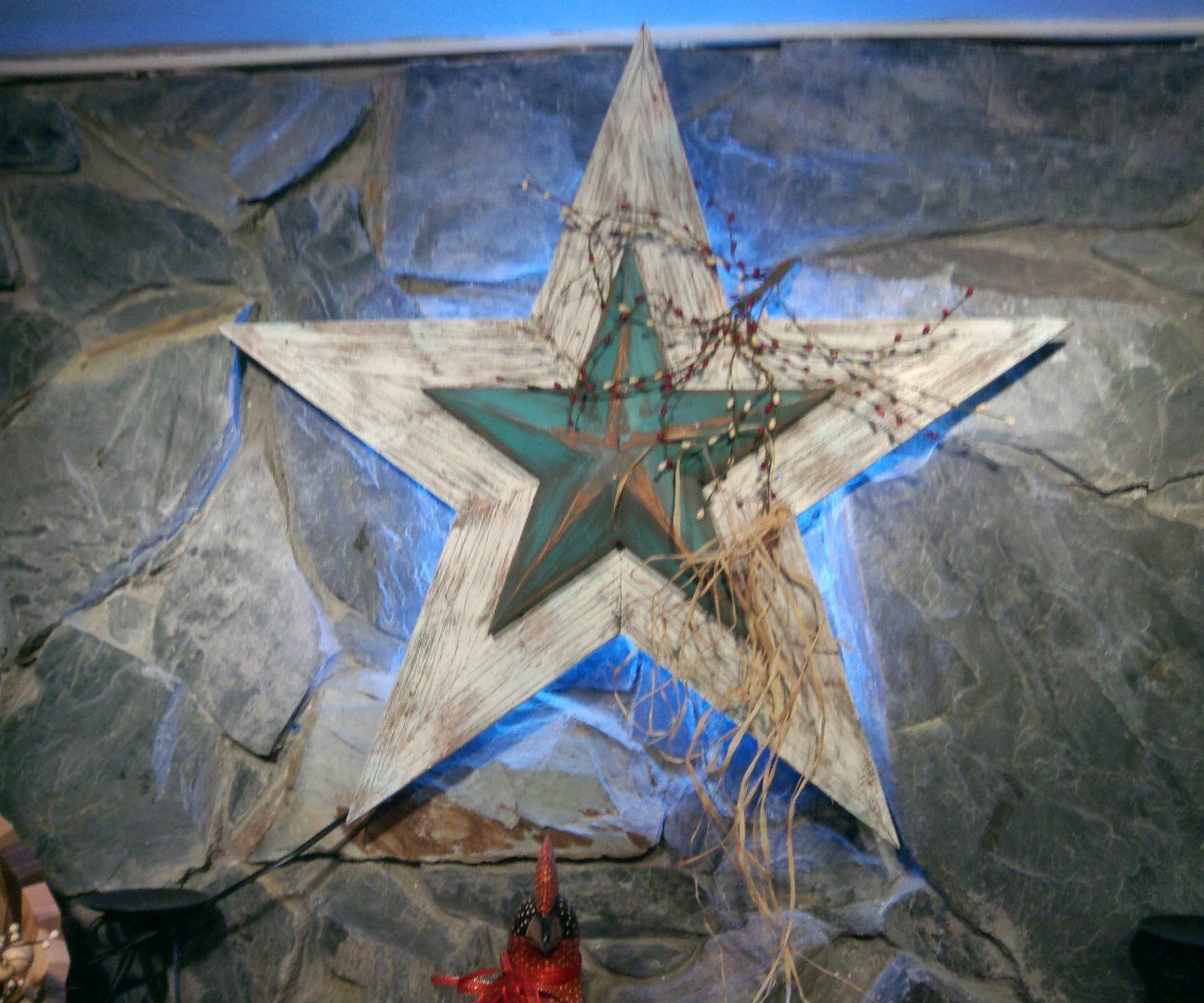 How to Make a 24 Inch Wooden Star With a 2x4