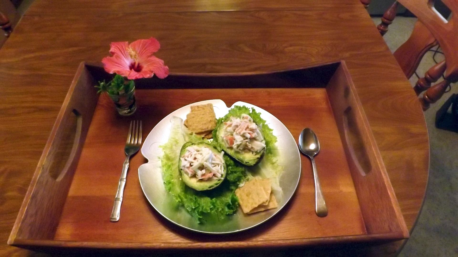 AVOCADO WITH SPICY IMITATION CRAB MEAT STUFFING 4 Steps (with
