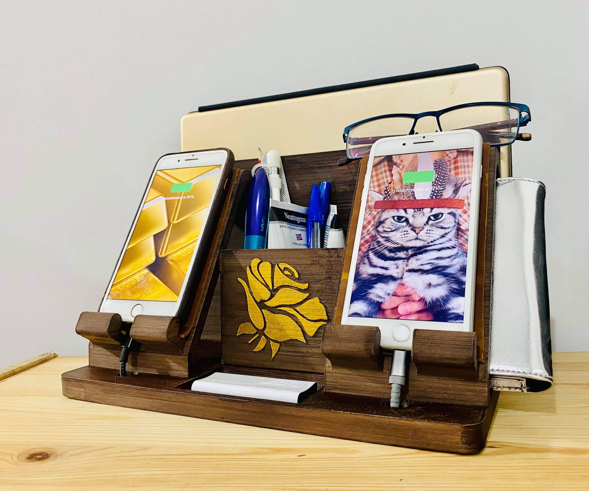 Wooden Phones Docking Station / Desk Organiser (3D Printed)