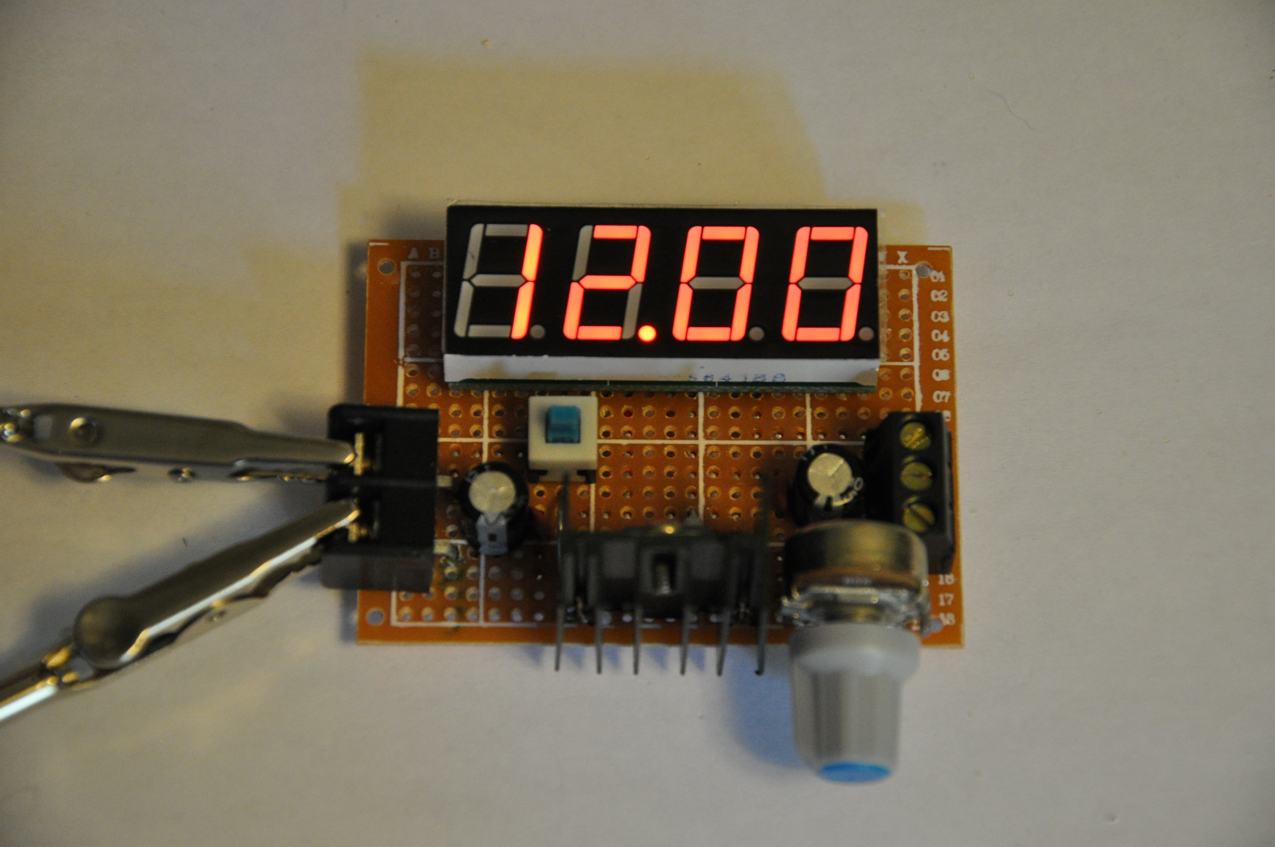 THE EXTREMELY SIMPLE DIGITAL DC-DC POWER SUPPLY!