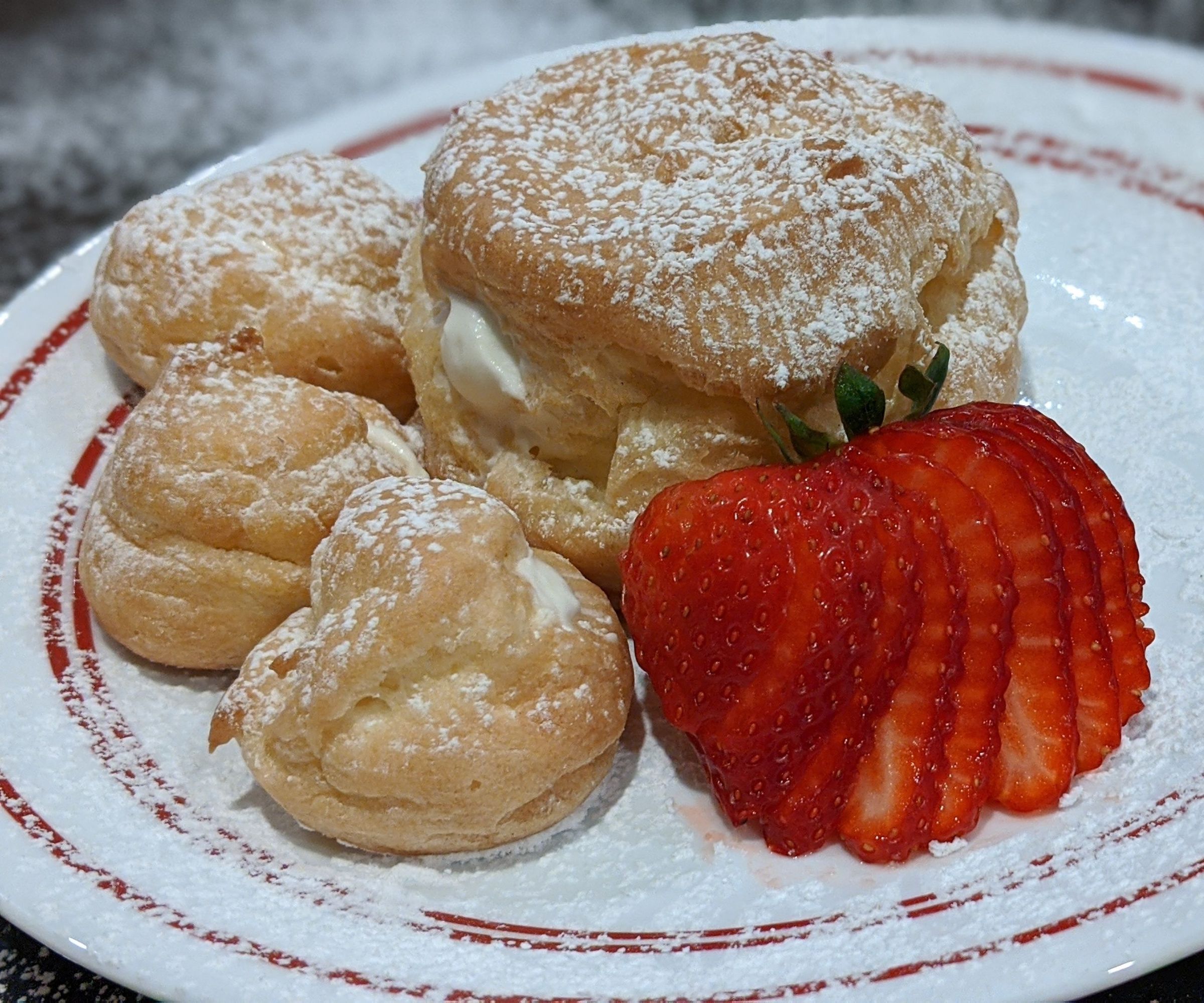 Mega Cream Puffs