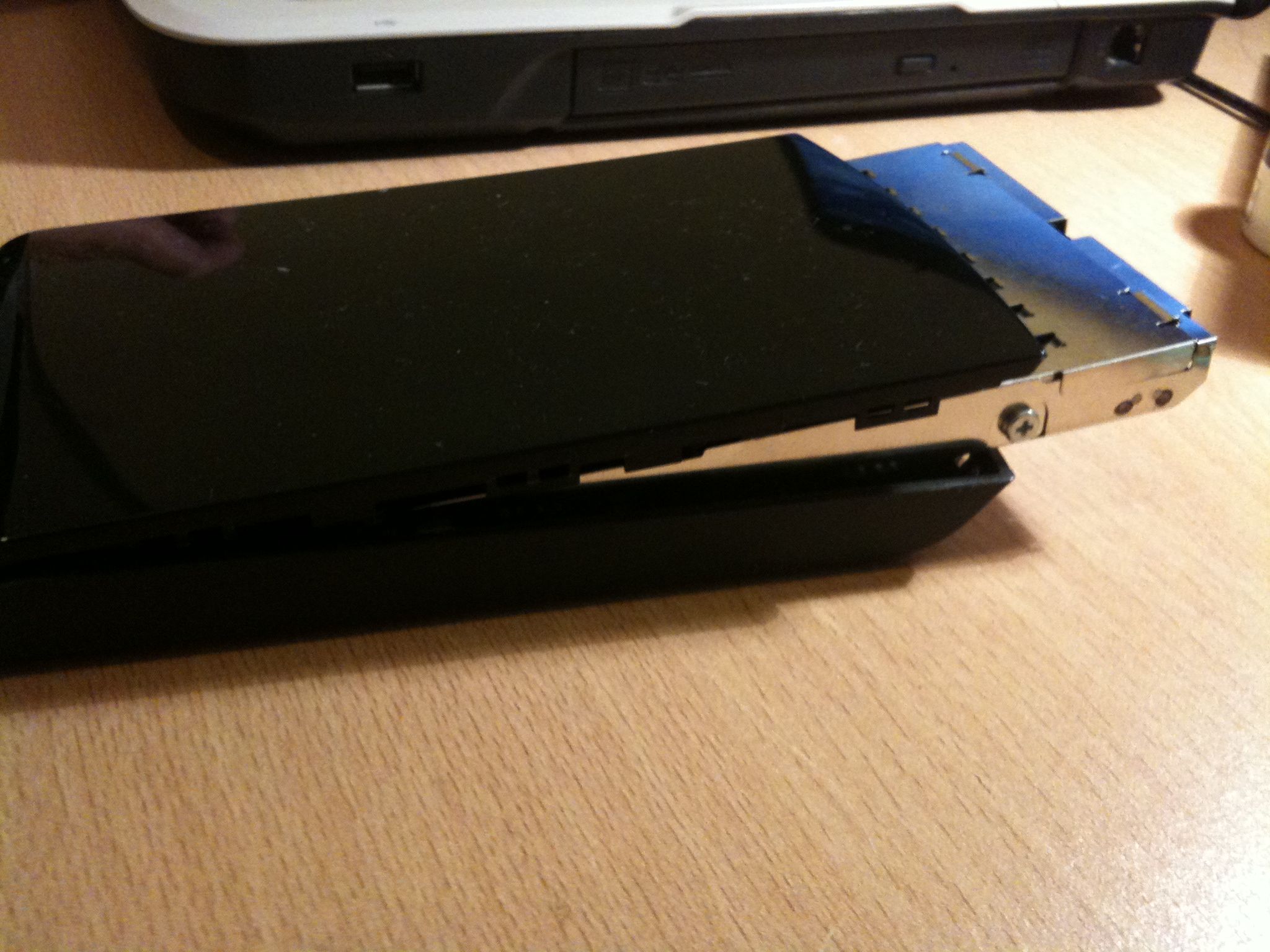 Disassemble a Seagate FreeAgent 320gb (2.5inch) External Hard Drive 3 Steps Instructables