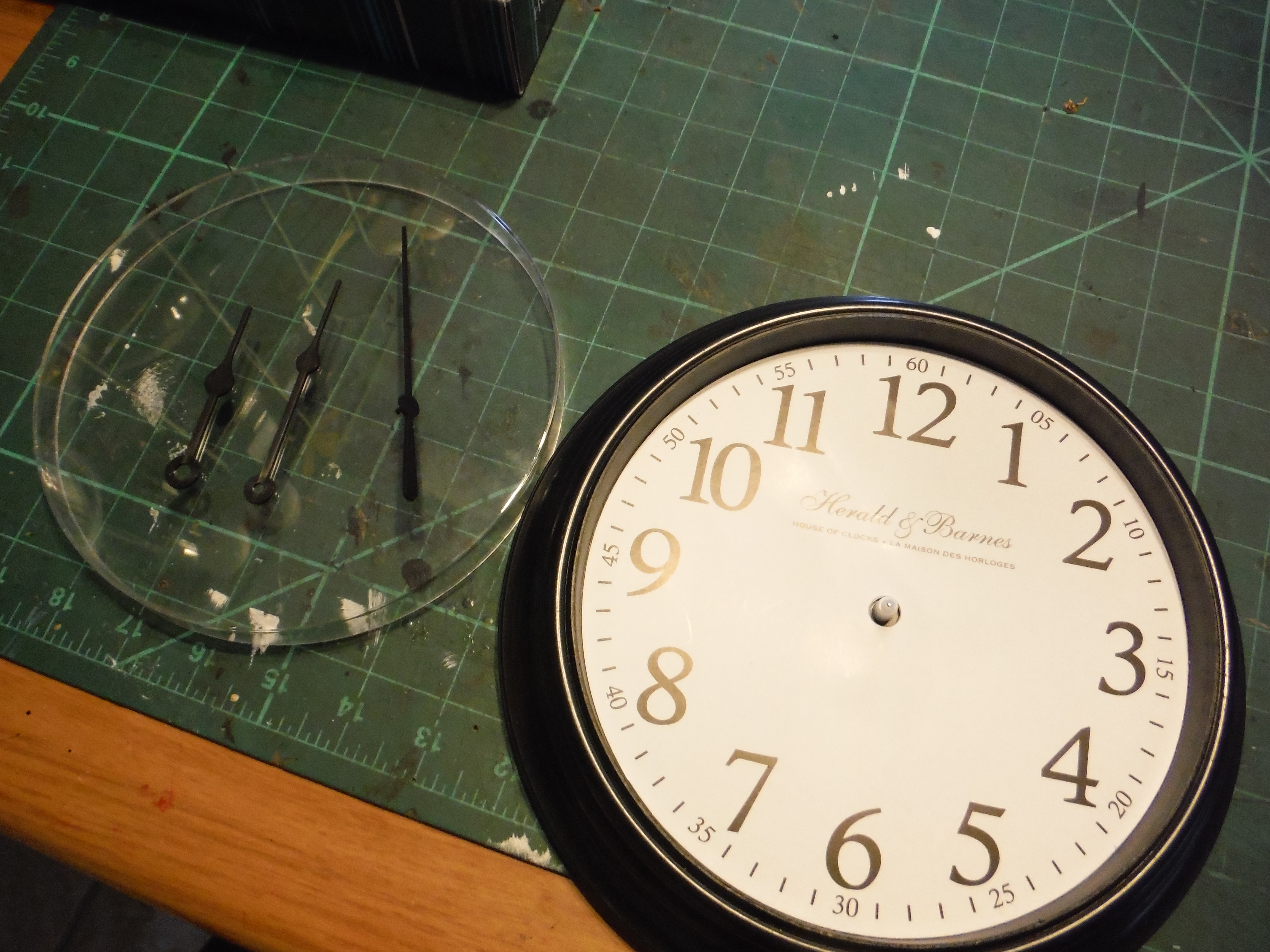 Making Time Run Backwards, the Reverse Clock 8 Steps (with Pictures