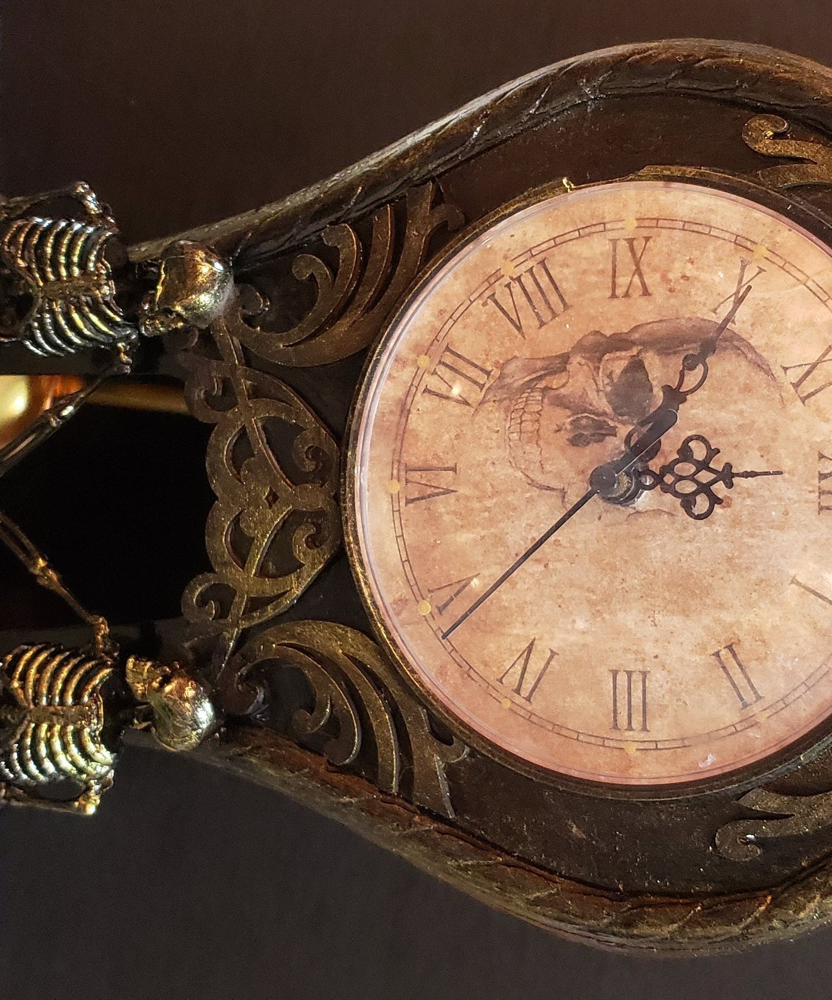 Memento Mori Clock 