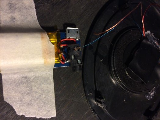 Soldering the Headphones to the Bluetooth Module