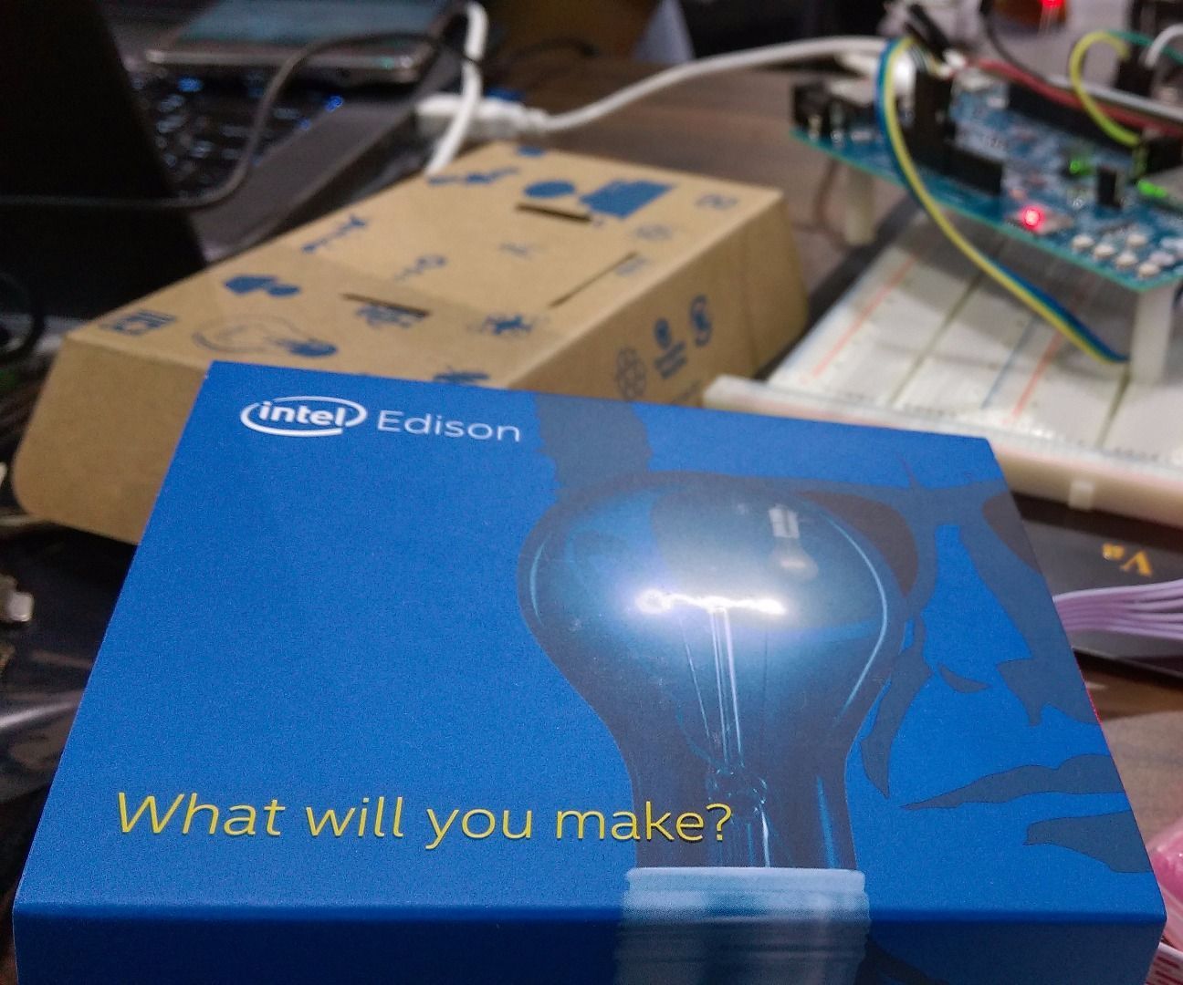 Smart Parker, Park Smarter! #IntelIoT#2015HackNTU