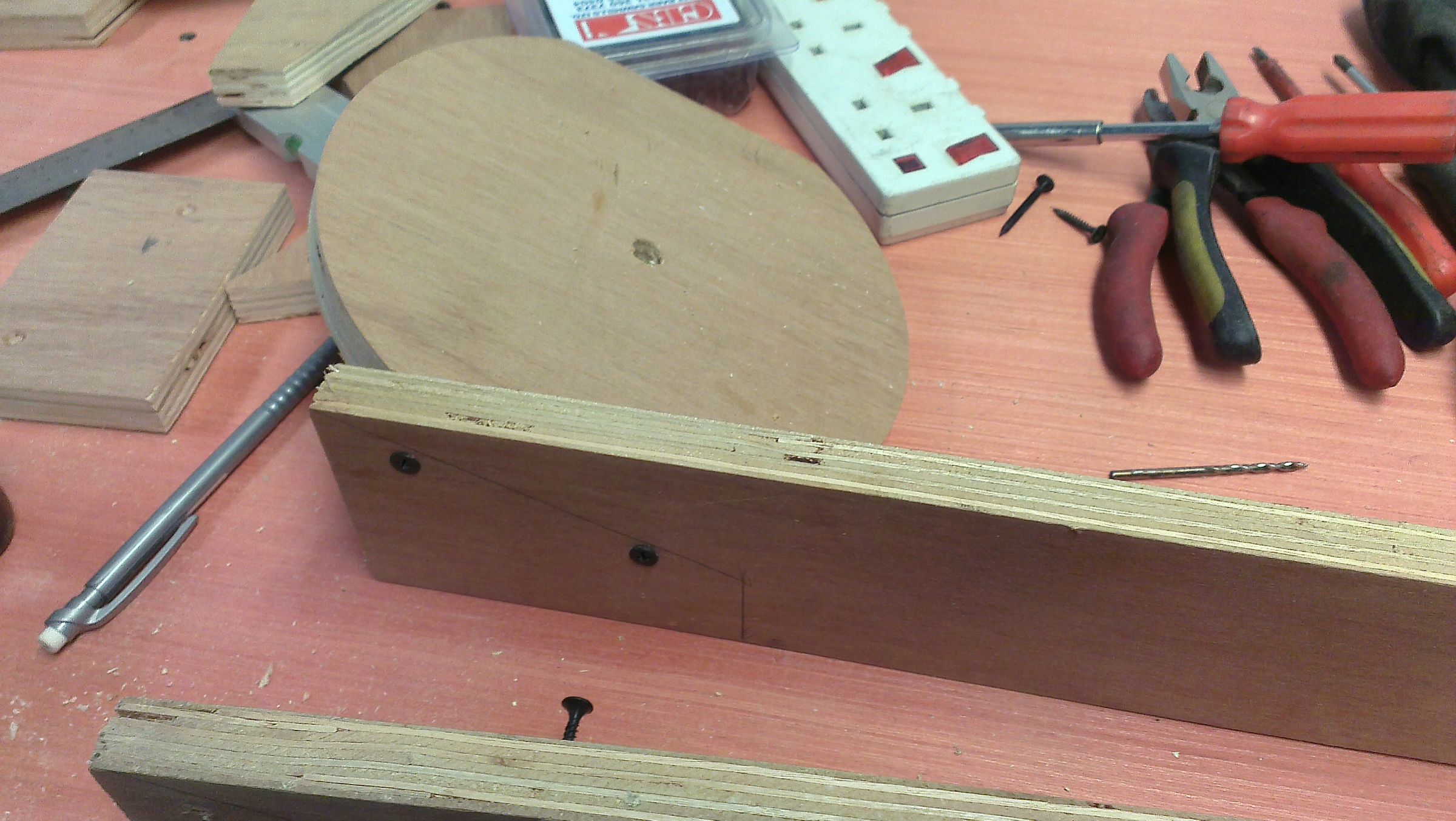 Demijohn Carboy Tilt Device ( a Simple Way to Not Waste Any Booze) 3