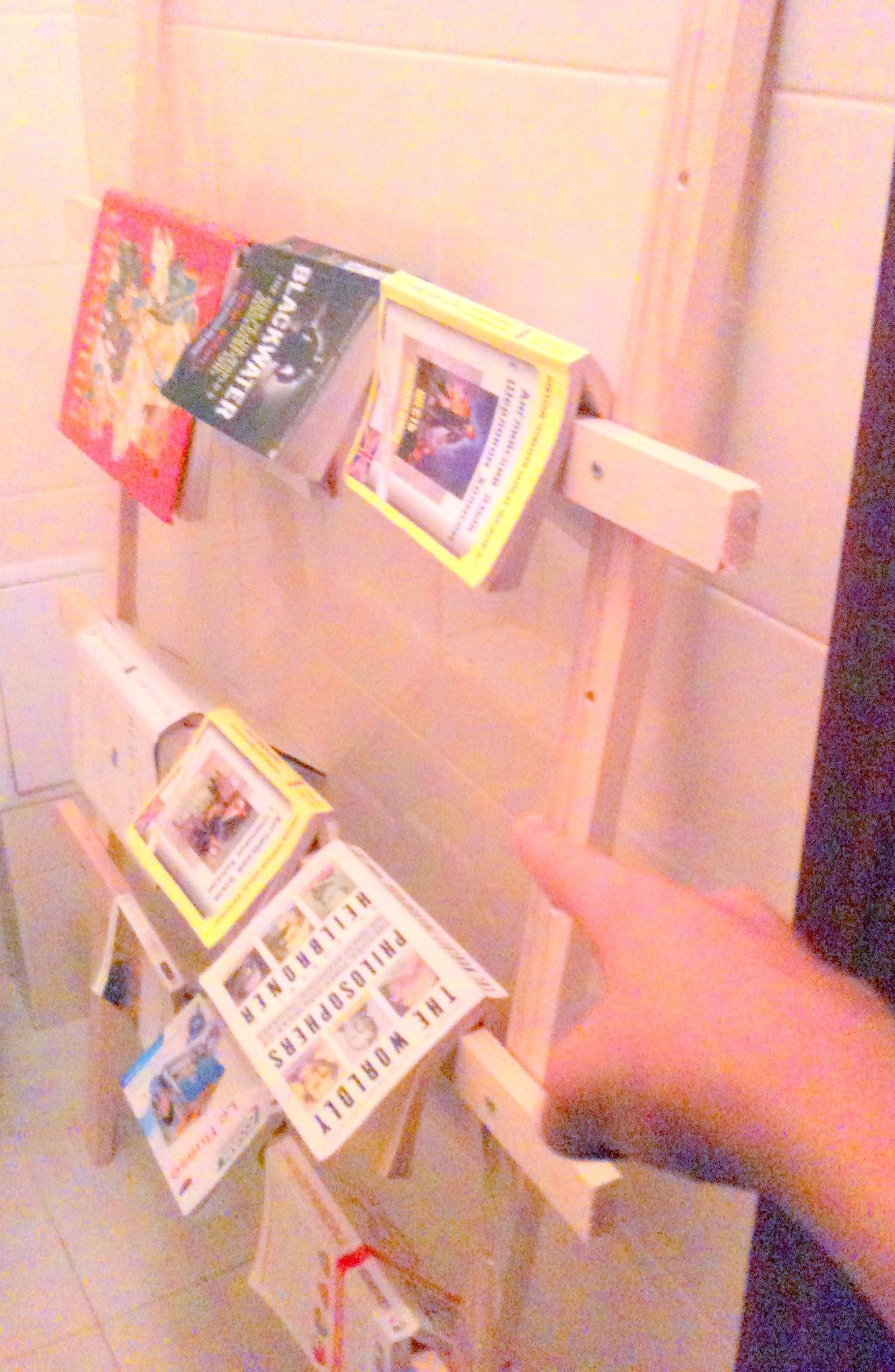 Lean-to book shelf