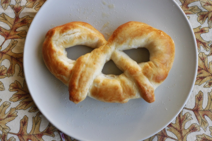 How to Make Mall Pretzels