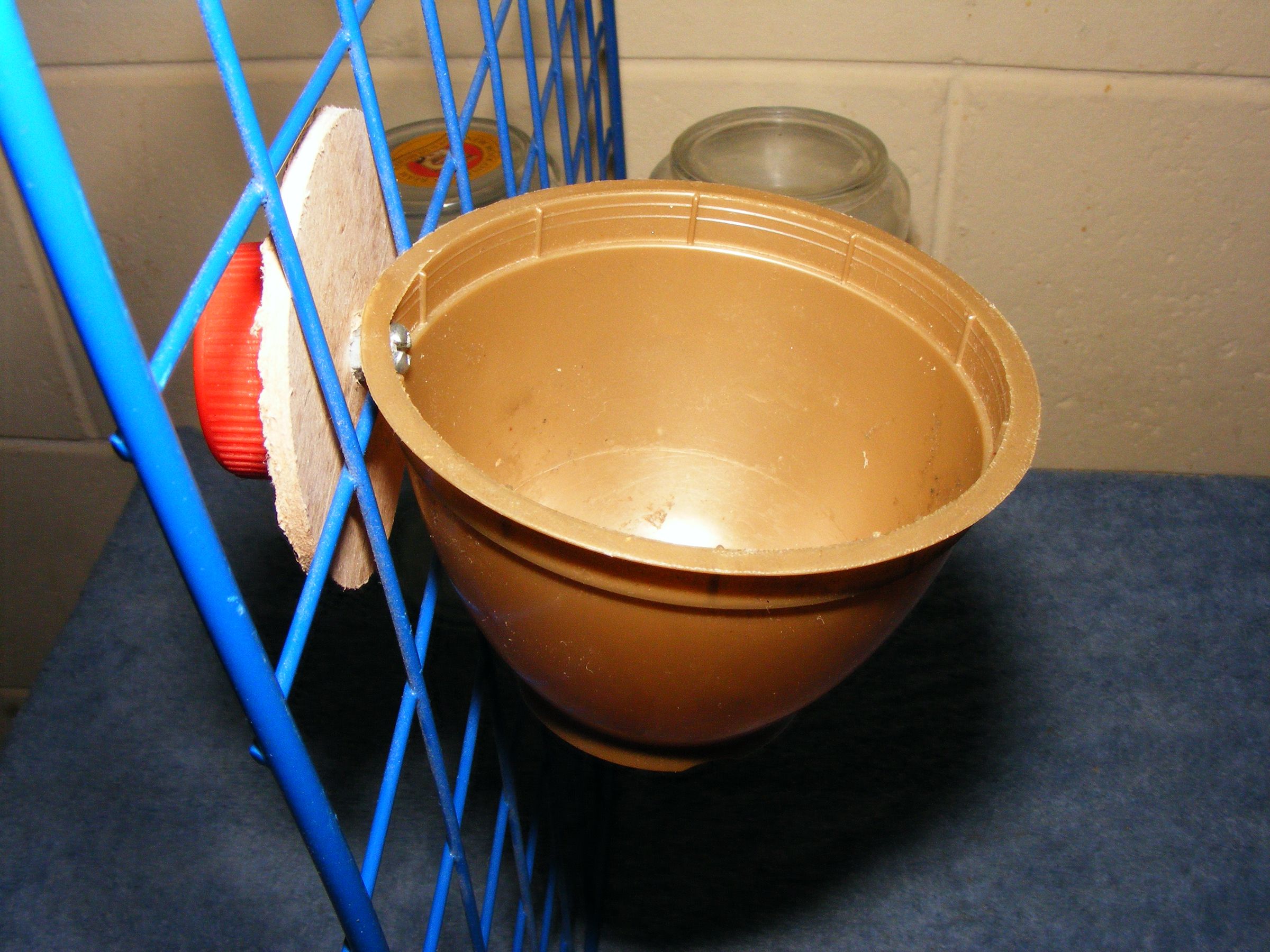 Microwave Pudding Pet Food Dish for Wire Cages