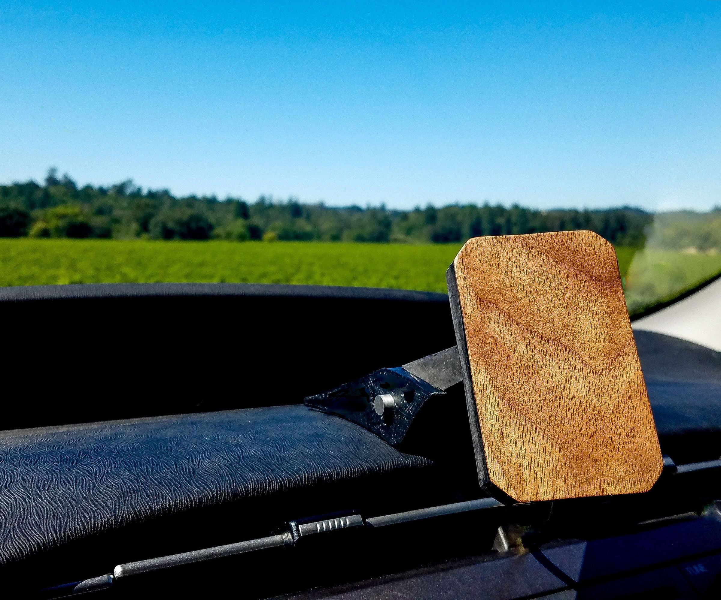 Magnetic Phone Holder With Wireless Charging