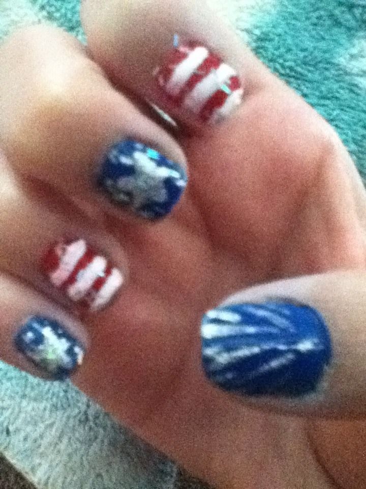 Cute and Easy 4th of July Nails