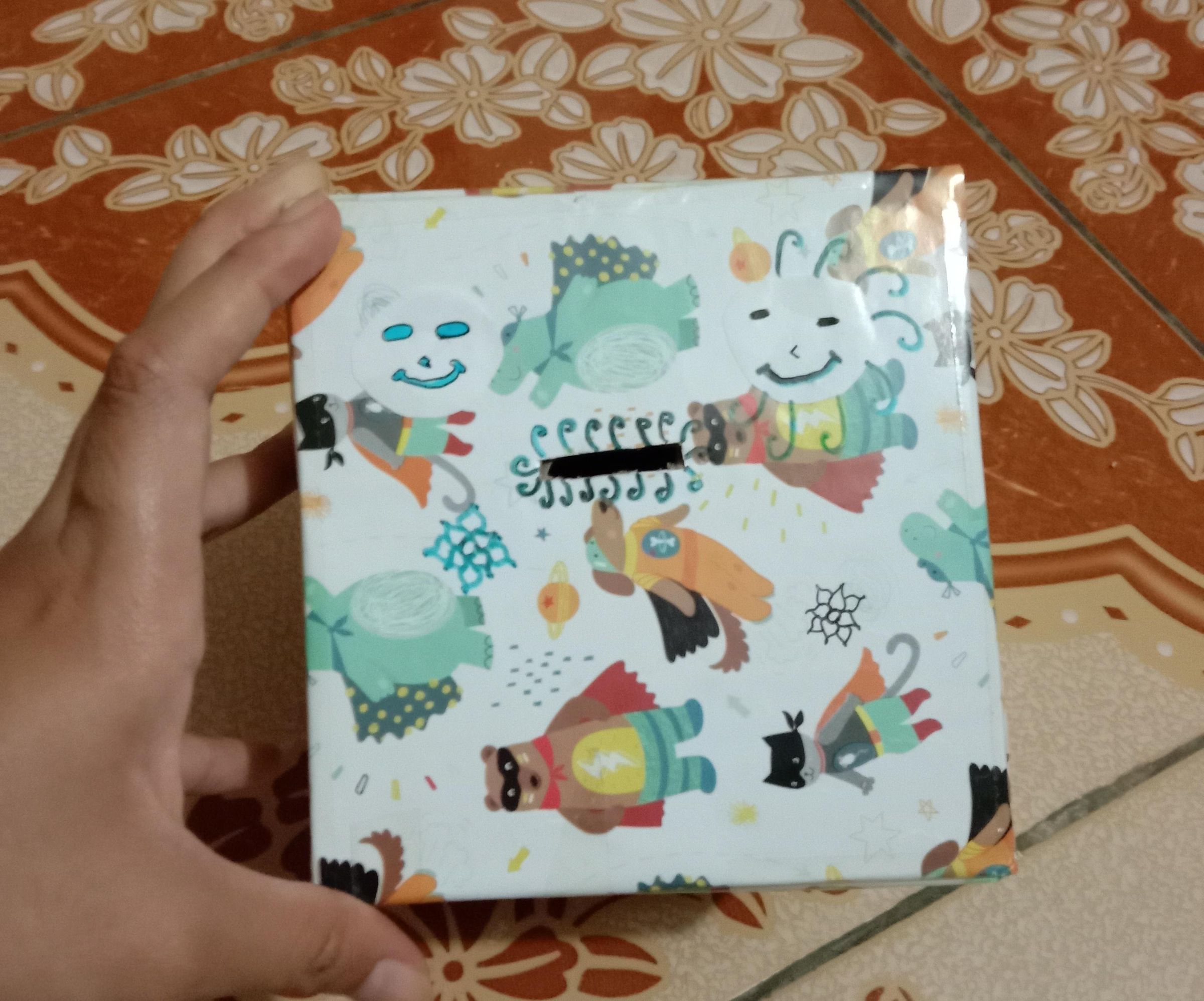 How to Make a Piggy Bank Out of Cardboard