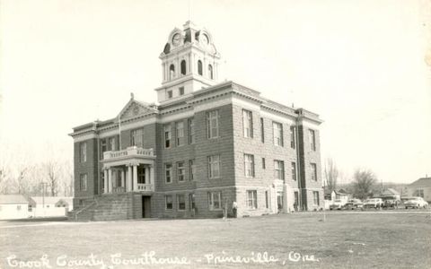 Scale Model of Historic Building: Courthouse
