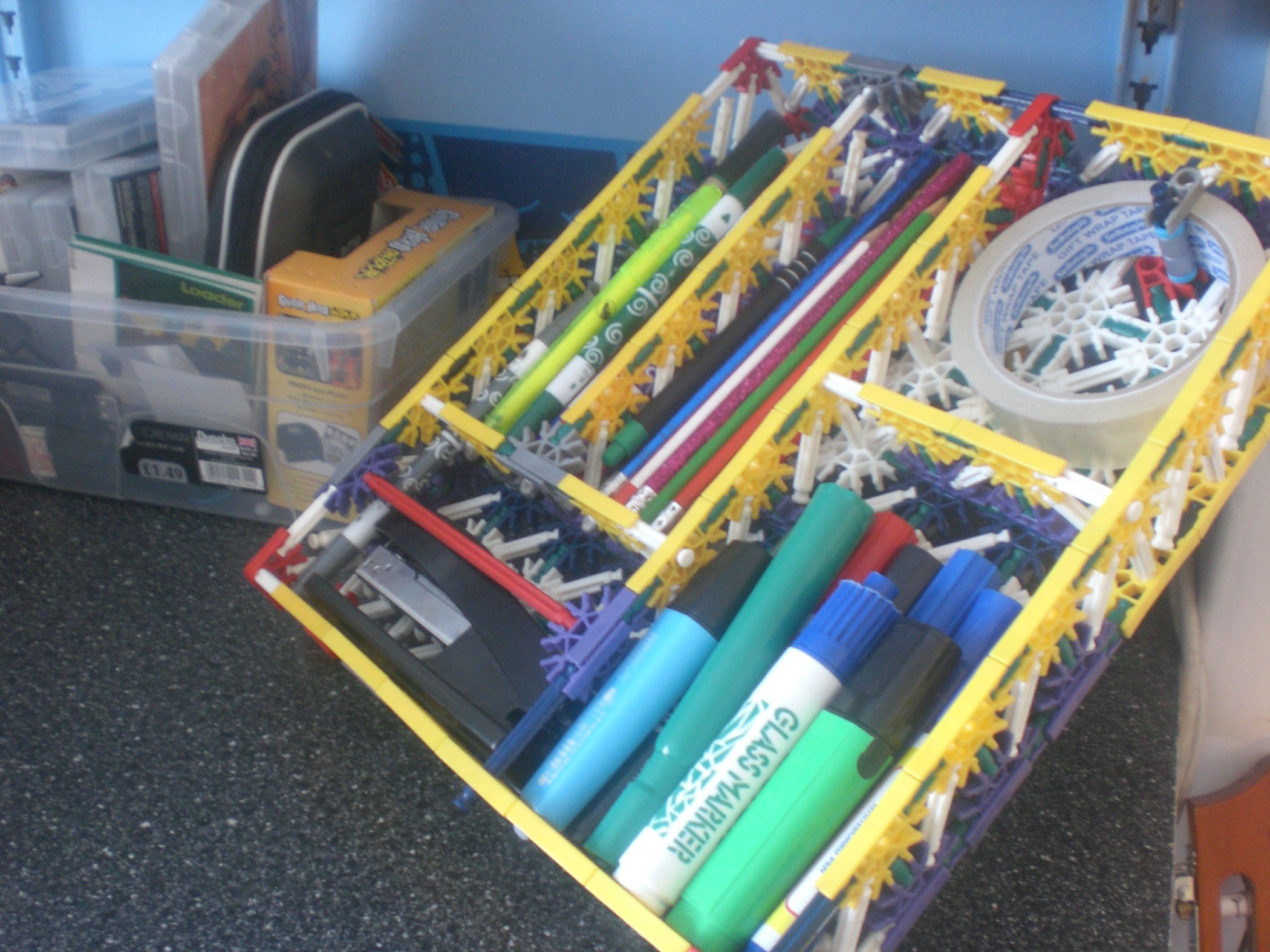 Knex Desk Tidy 6 Steps Instructables