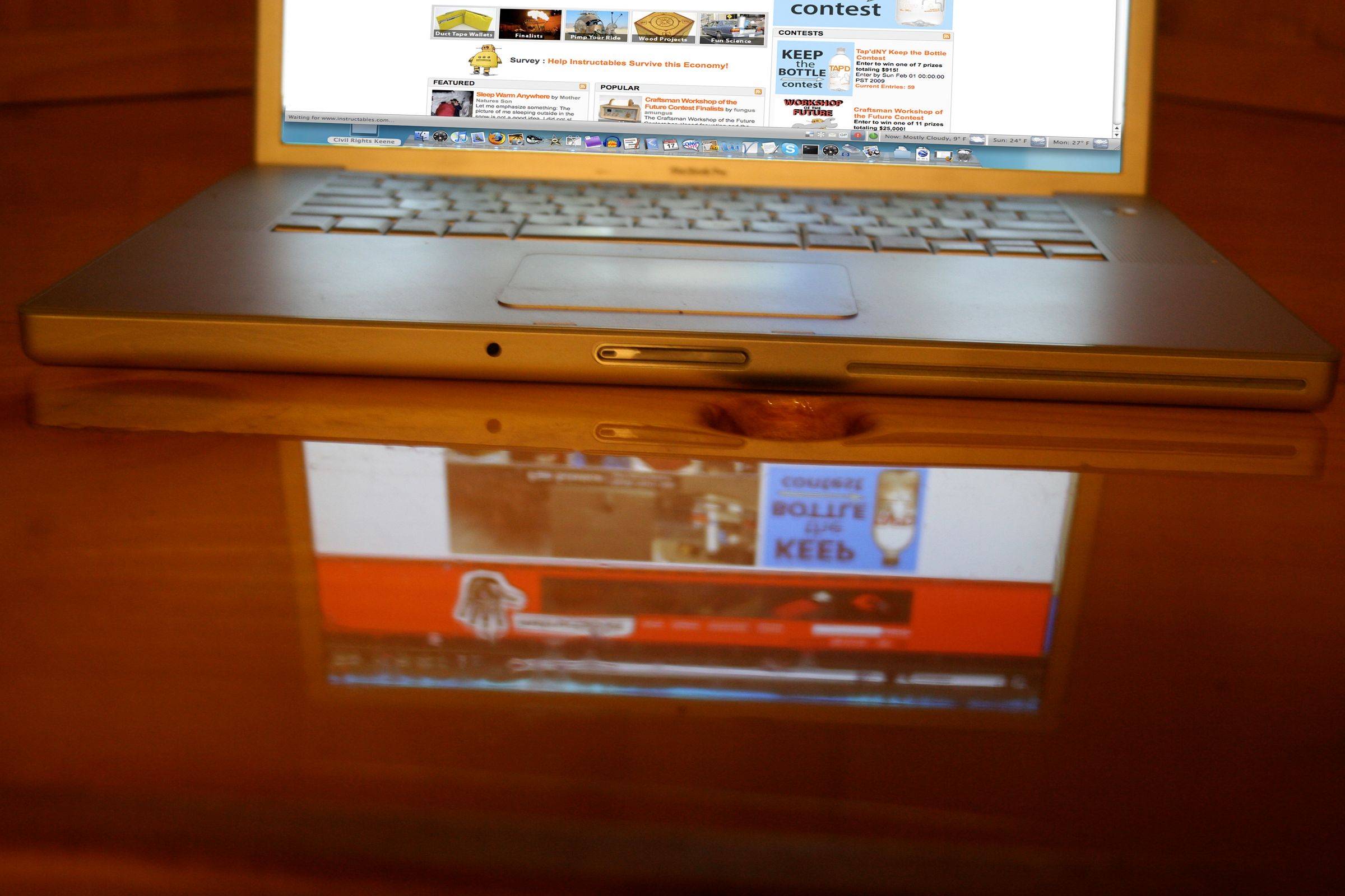 Recreate the Glossy Look of Windows Vista &amp; OS X, on Objects in Real Life.