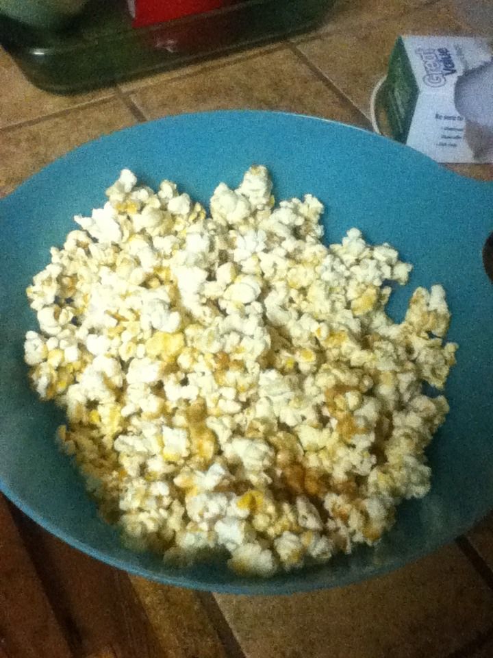 How to Make Caramel Popcorn