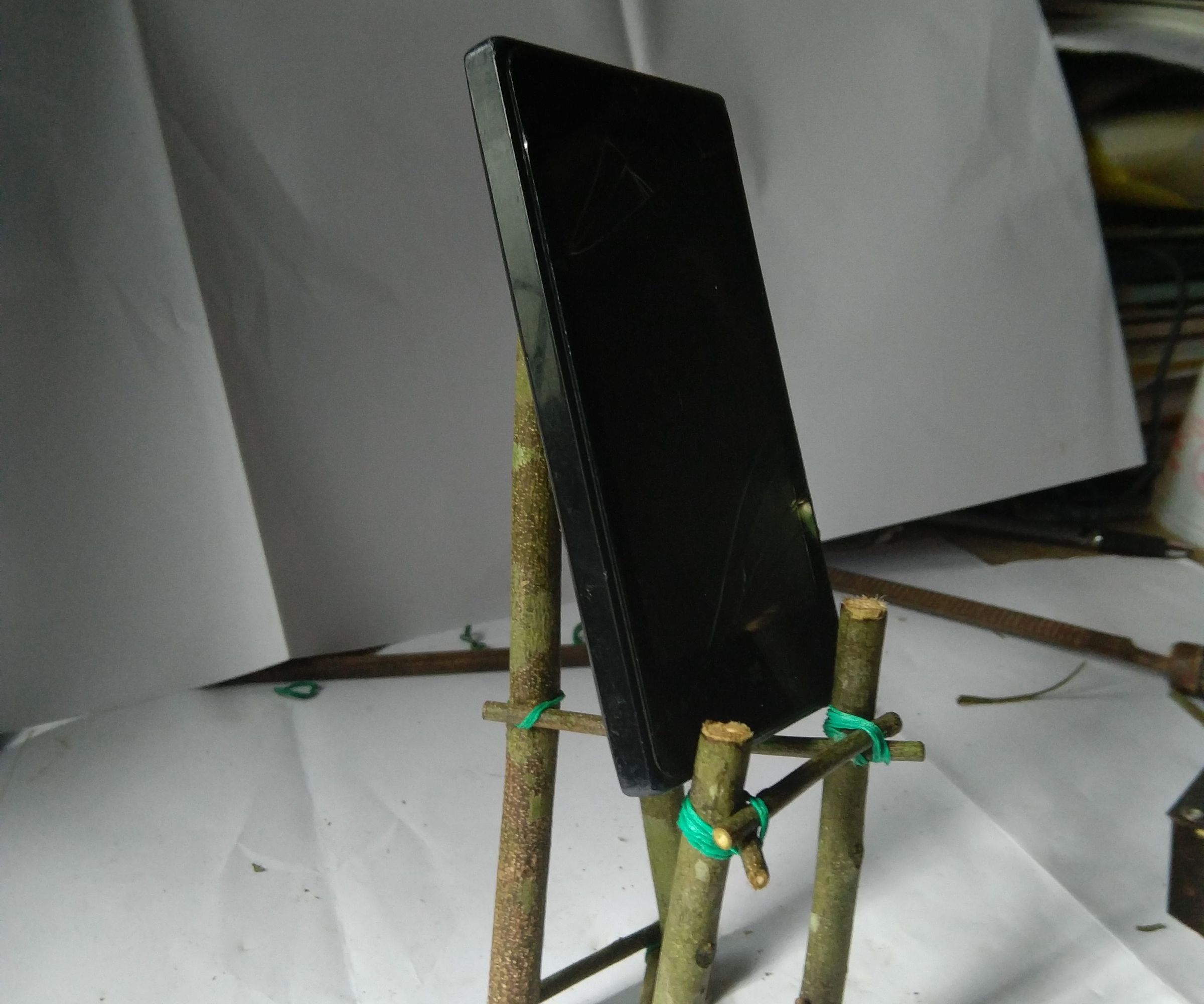 Mobile Phone Stand using Sticks