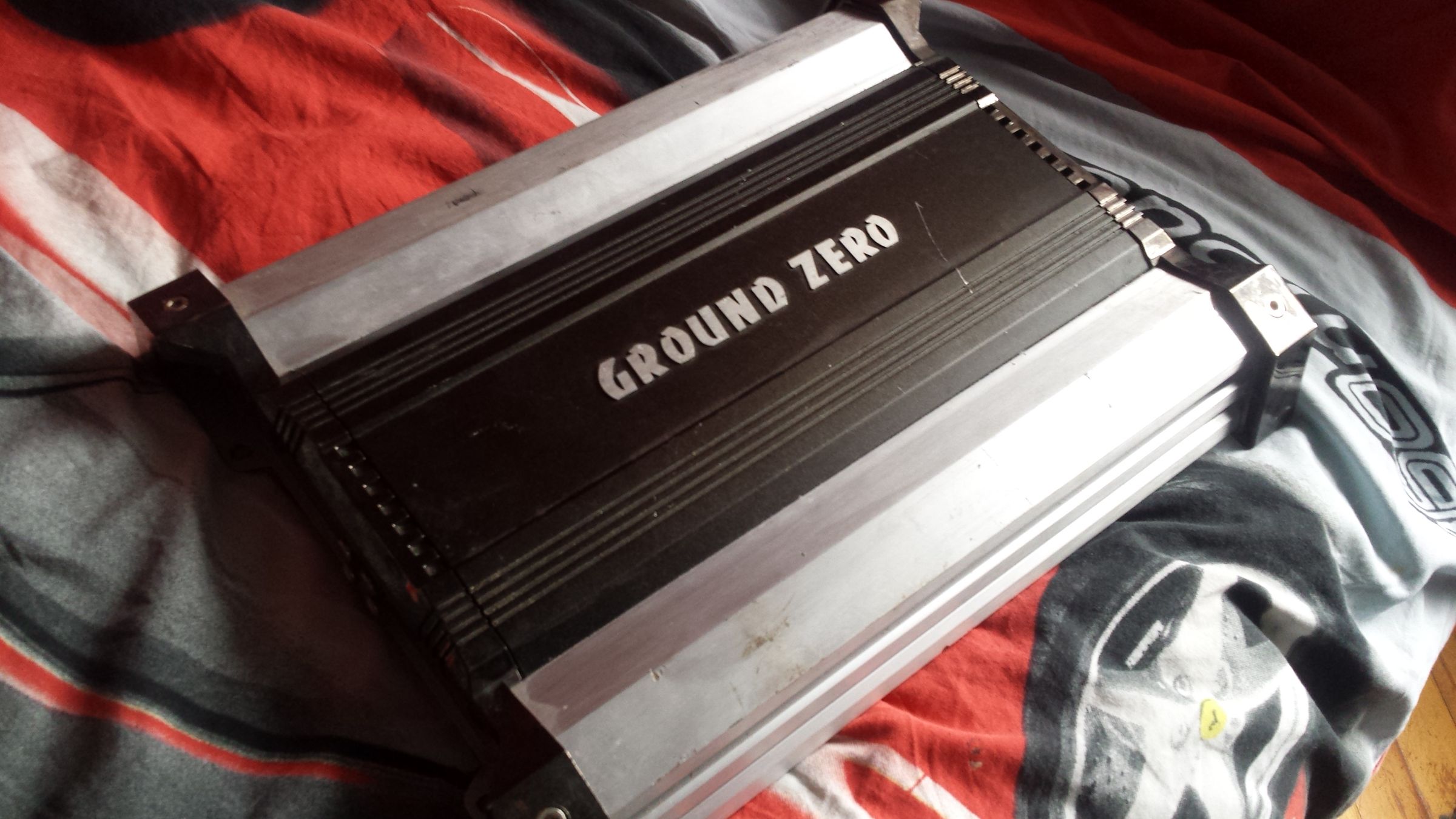 How to Properly Hook Up a Car Amplifier Inside the House 6 Steps