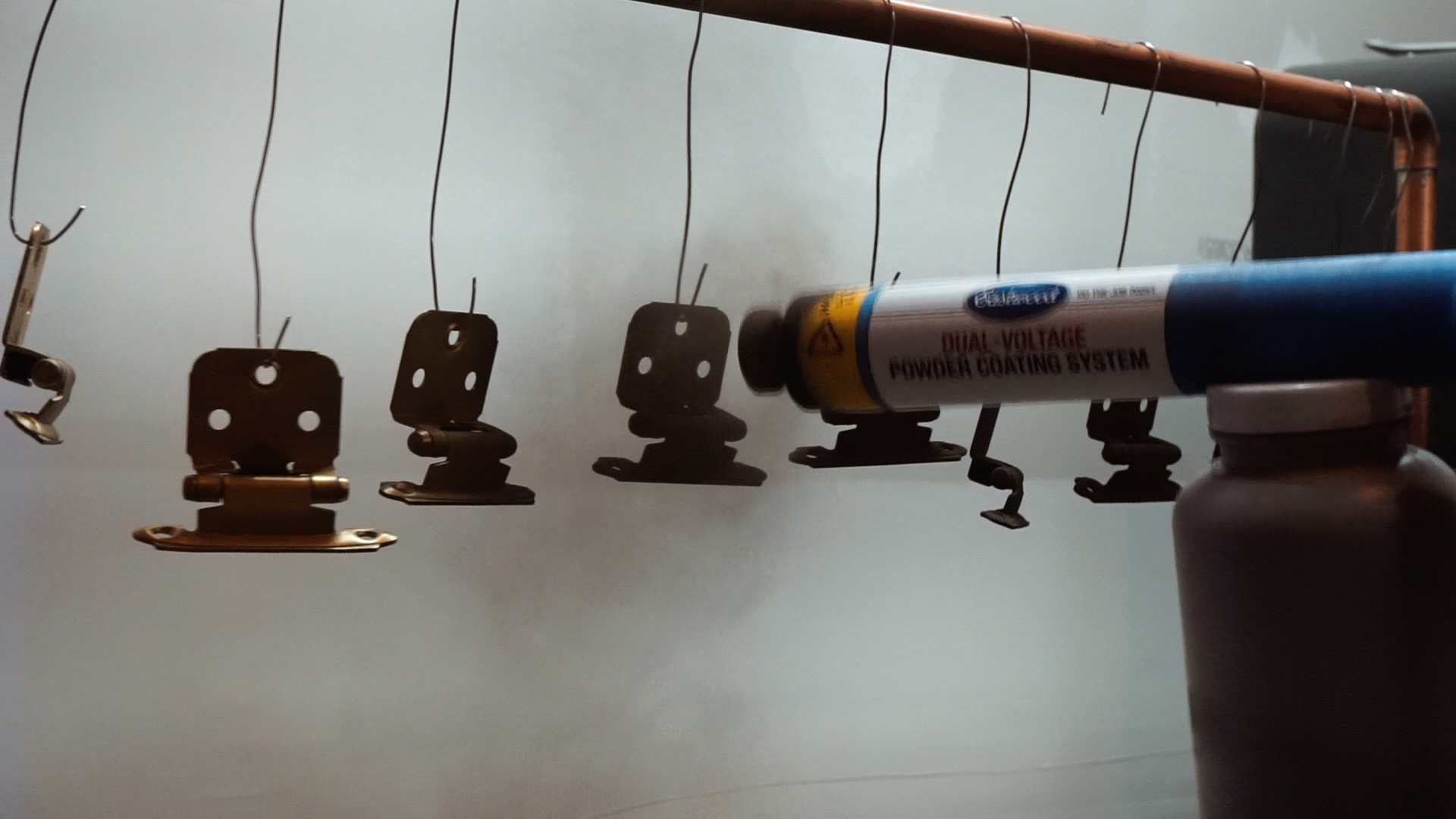 Refinish Brass Hardware Yourself // Powder Coating Project 4 Steps