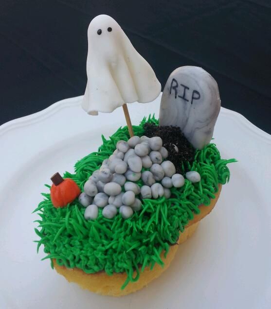 Haunted Grave Cupcakes