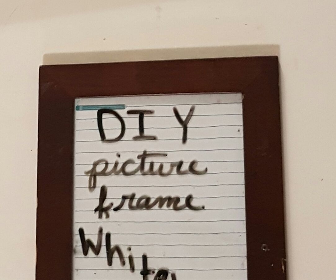 DIY Picture Frame Whiteboard