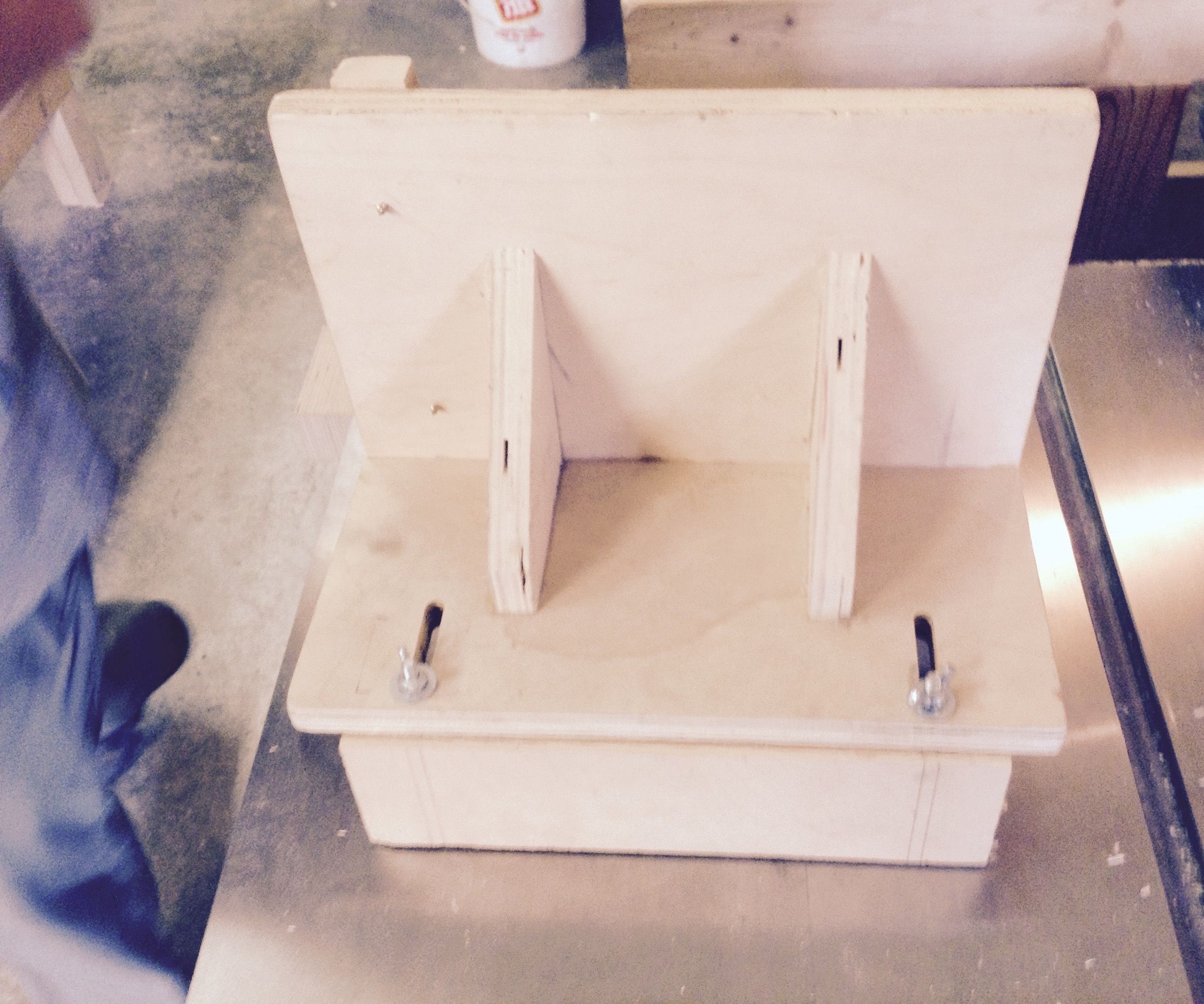 Tenon Cutting Jig for a Table Saw