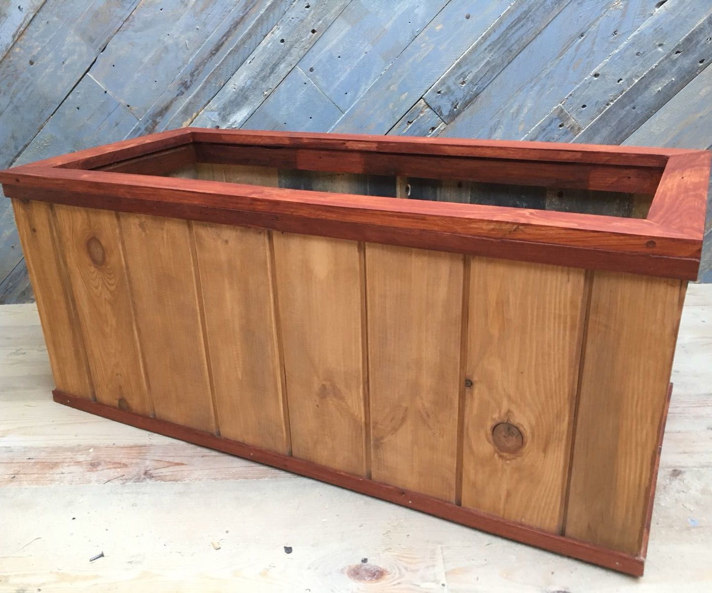 Wooden Planter - Easy Recycled Pallet Project for Your Garden 