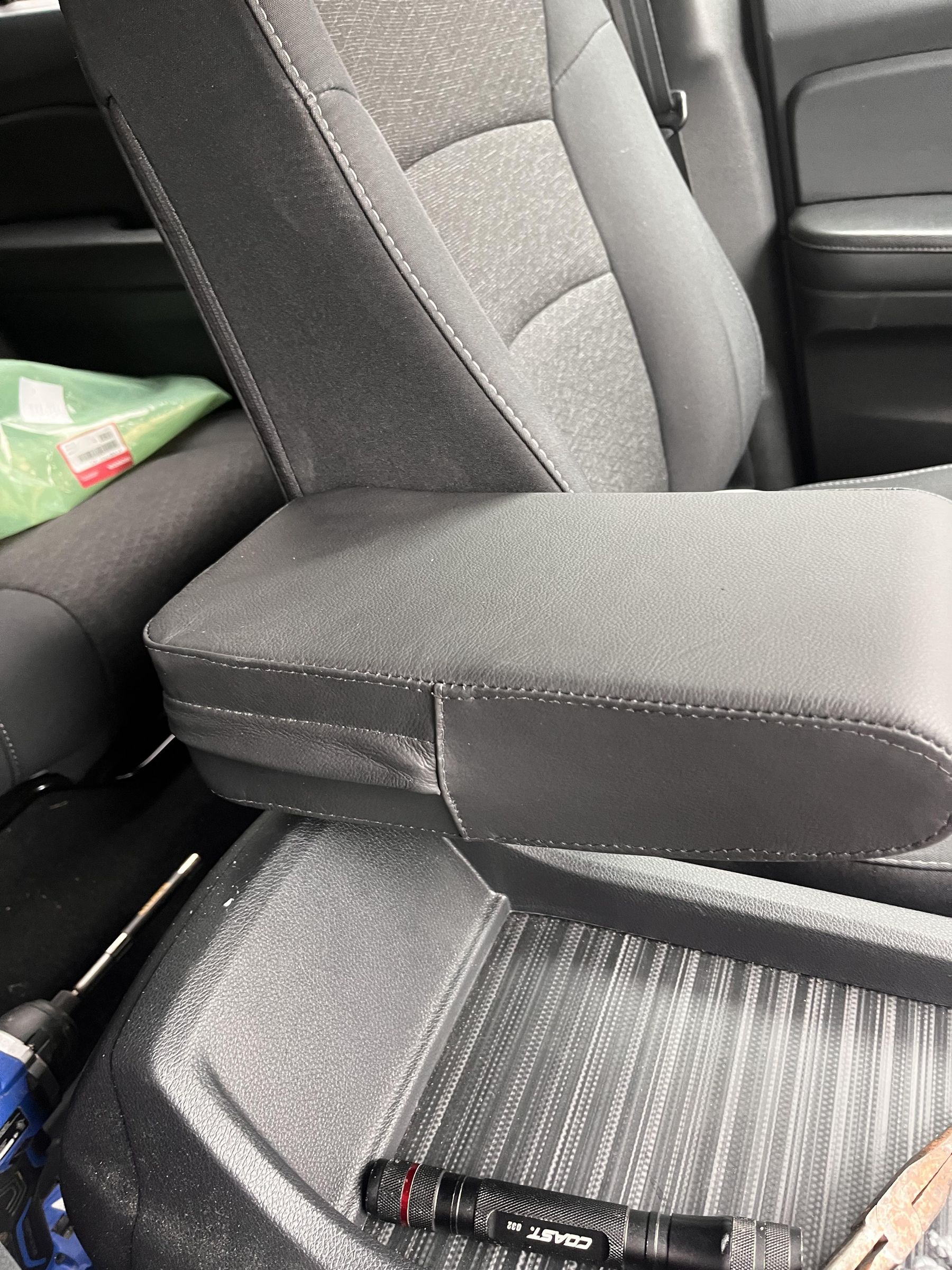Installing Racheting Armrest Compenent for Honda Passport/Pilot