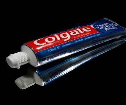 6 Awesome Toothpaste Life Hacks 