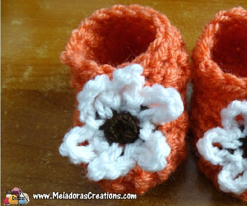 Glover Stitch Newborn Baby Booties - Free Crochet Pattern and Tutorials