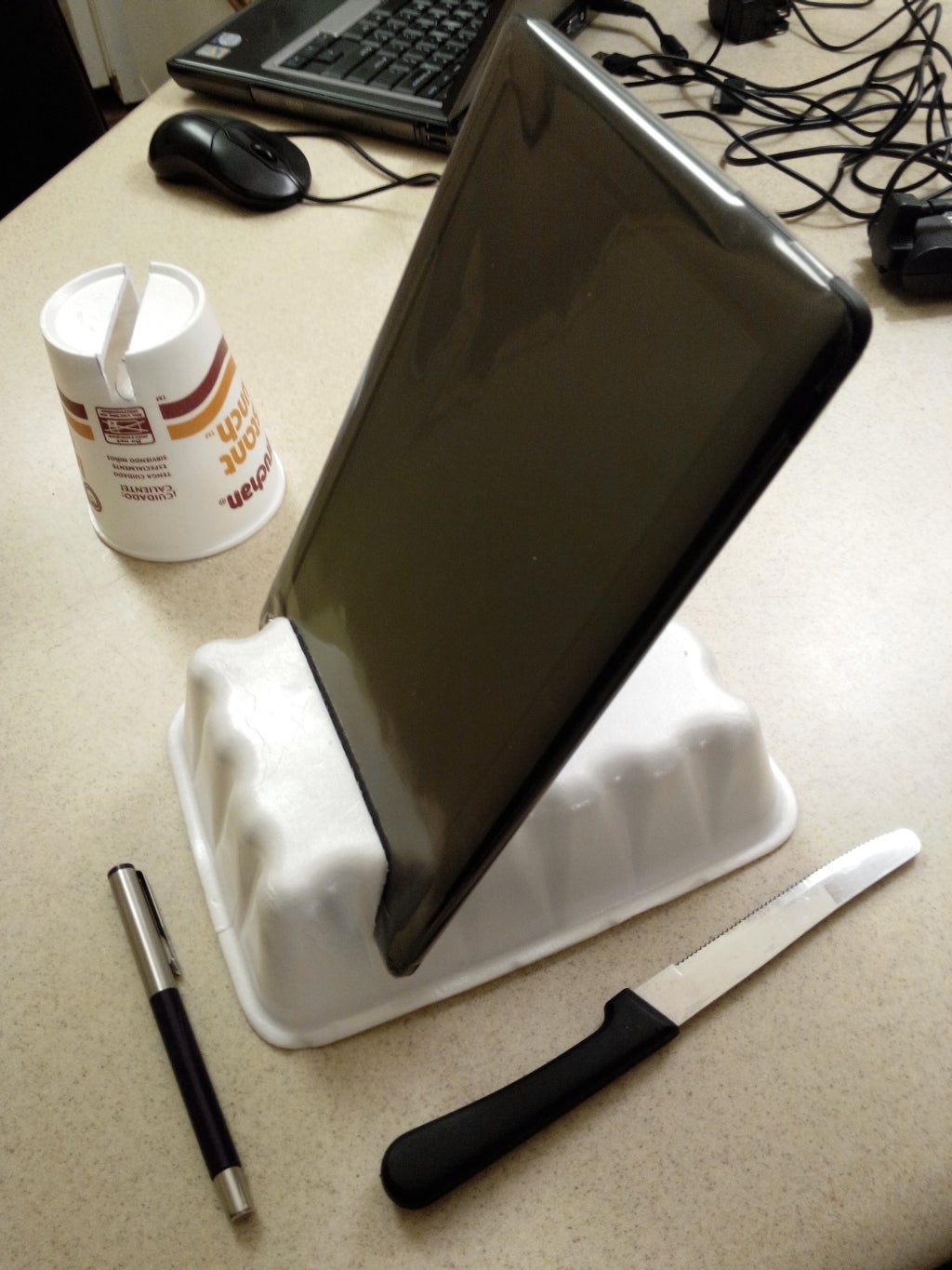 Super Simple Mobile / Tablet Stand
