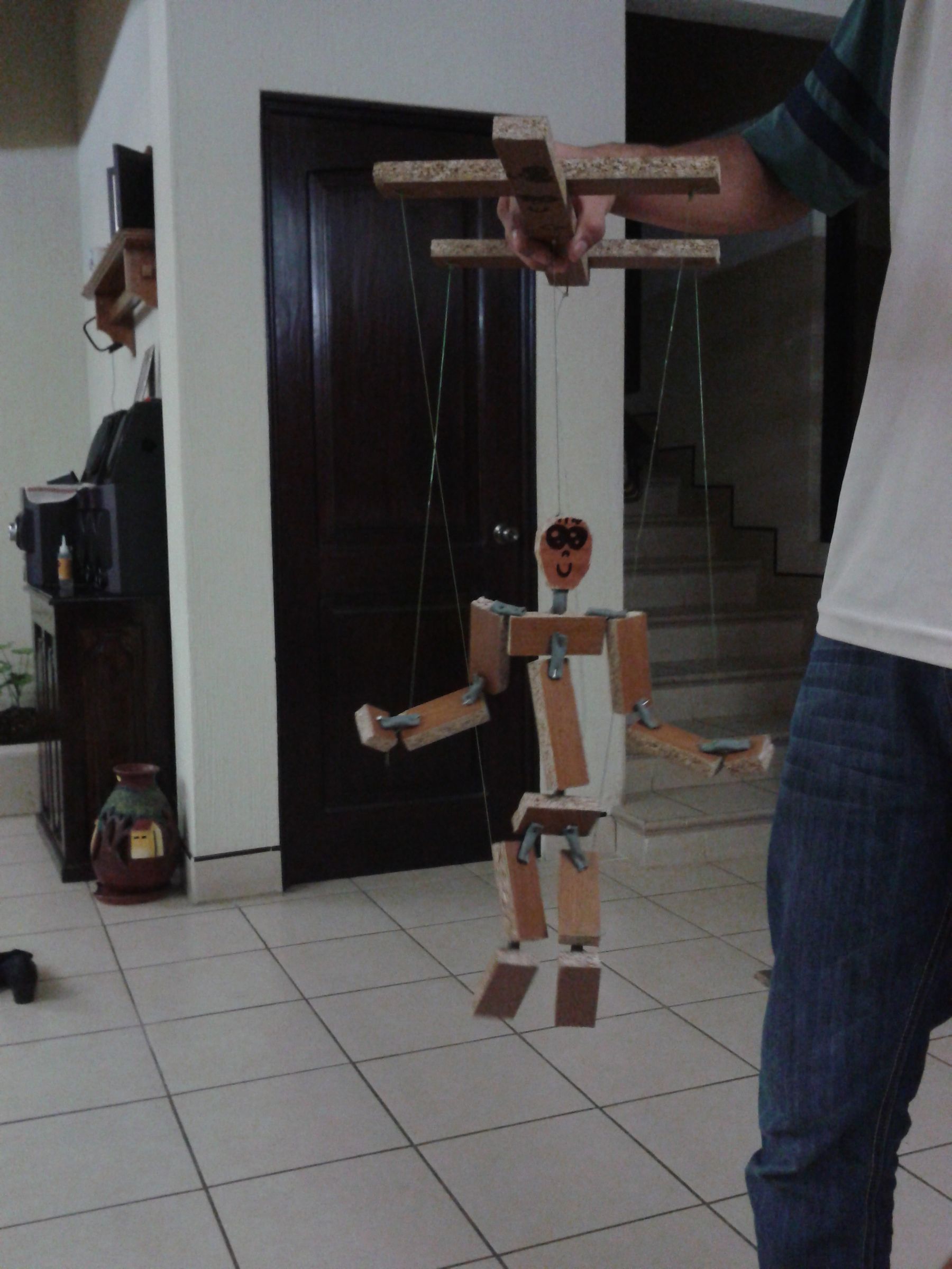 How to Elaborate a Cardboard/Wooden Marionette